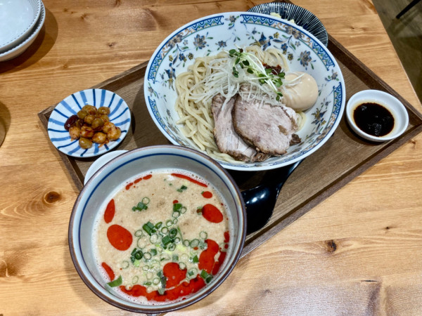 「炙り叉焼と焦がしニンニクの 濃厚坦々つけ麺」@POT 東久留米店の写真