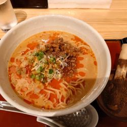 麻辣担々麺950円