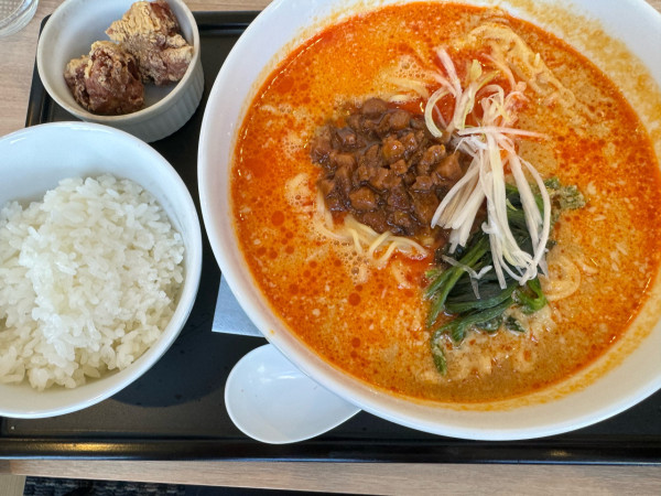 「担々麺セット1353円」@デニーズ 千葉桜木町店の写真