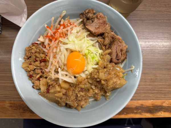 「汁なし アブラ」@立川マシマシ 栄住吉店の写真