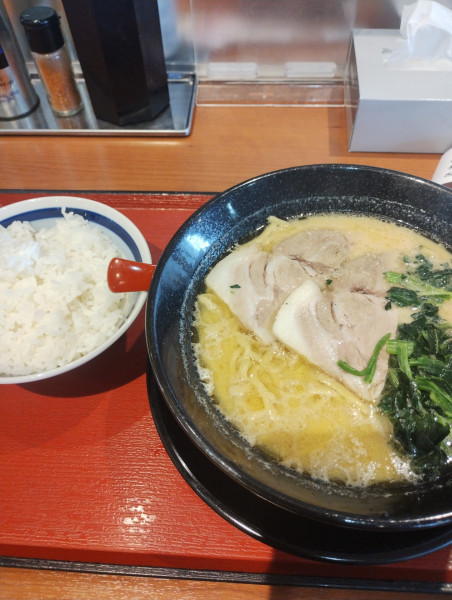 「矢中家ラーメン(ライス中盛)」@横浜家系ラーメン 矢中家の写真