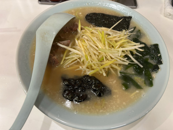 「ネギラーメン　並 990円」@とんとんラーメン 川口店の写真