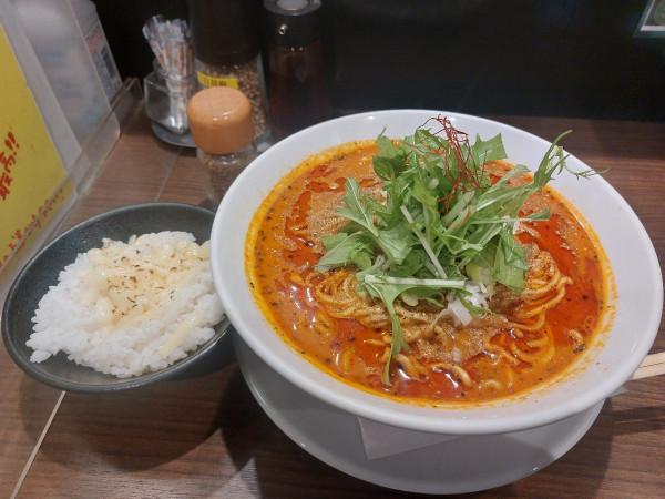 「担々麺  白(5辛) 大盛」@うさ担 浦和本店の写真