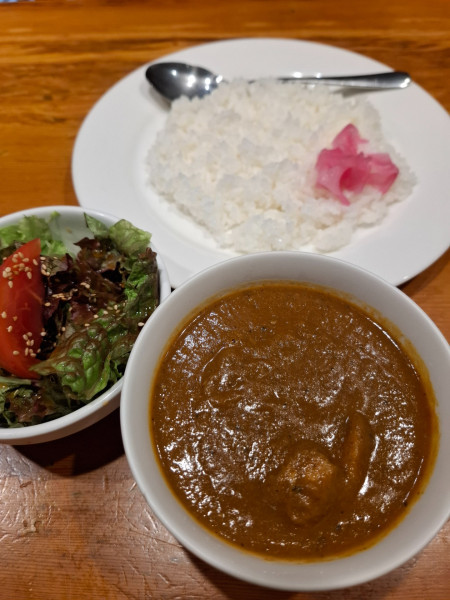 「マカン特製マレー風チキンカレー１１００円」@ジンギスカン 神保町マカンの写真