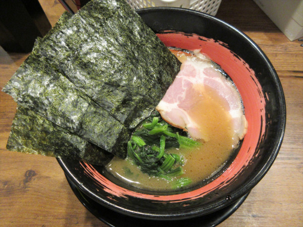 「鬼ラーメン（並）（900円）」@横浜家系ラーメン おにのすみ家の写真