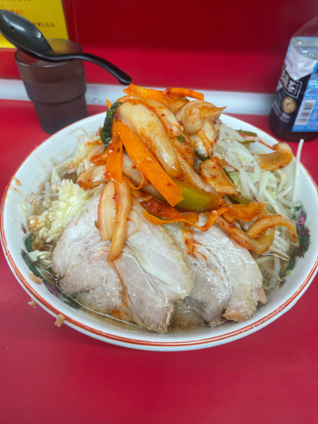 「ラーメン2/3 superキムチ　ヤサイにんにく」@ラーメン二郎 湘南藤沢店の写真