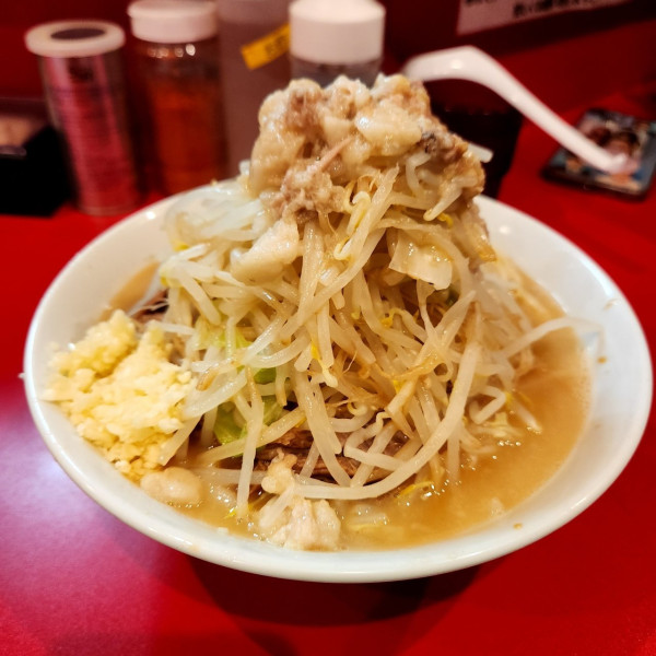 「ブタ入り 小ラーメン」@ラーメン ヨシトミの写真