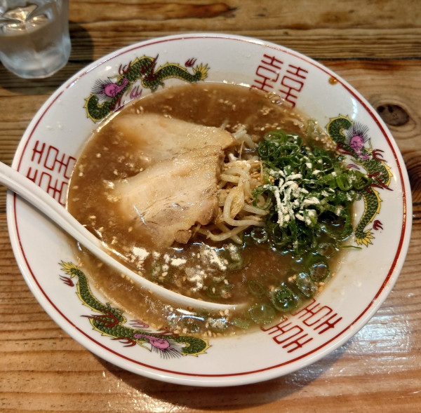 「大分佐伯ラーメン(半麺、950円)」@大分佐伯ラーメン「白龍」監修『極み麺』の写真