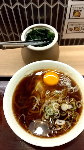 「月見そば（朝そば　４５０円）」@十割蕎麦 さがたに 田町店の写真