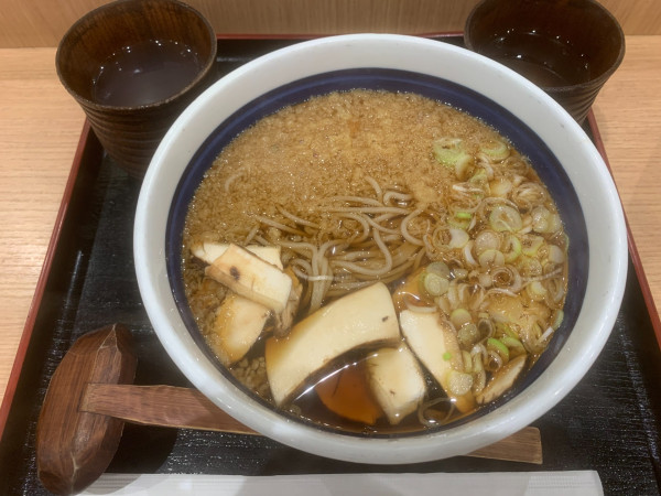 「松茸そば 950円（時価）」@そば処 信州屋 新宿南口店の写真