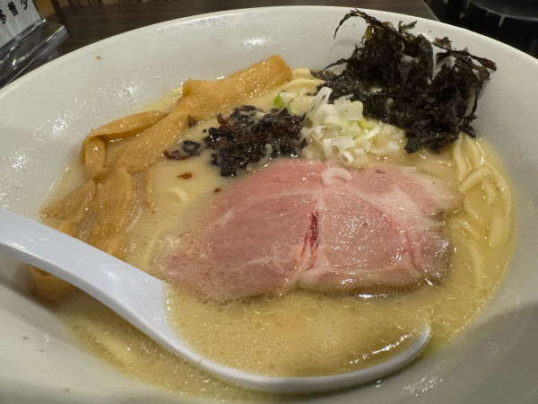 「鶏白湯麺」@超濃厚鶏白湯ラーメン専門店 自家製麺 鶏ふじの写真