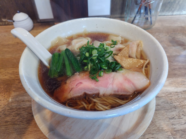 「鶏そば」@らーめんshigetomiの写真