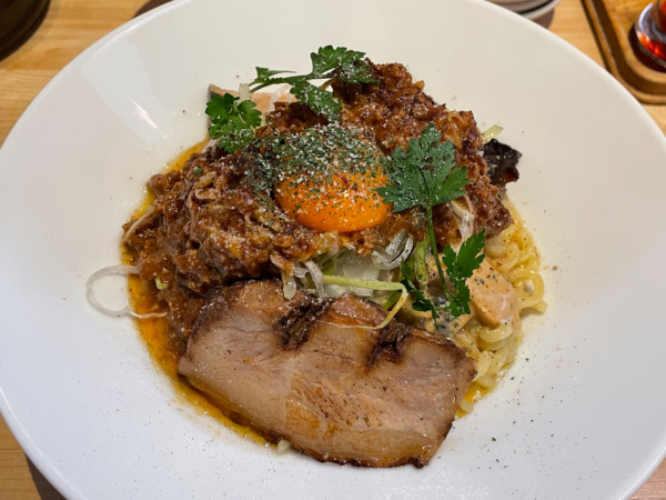 「香り高いきのこの濃厚豆乳味噌クリームまぜめん　￥１３００」@三河ラーメン 日本晴れの写真