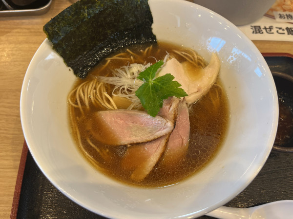 「鴨だし麺（醤油）　950円」@だし麺屋ナミノアヤ 上尾店の写真