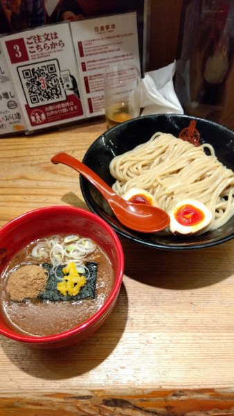 「特濃つけ麺　玉子」@つけ麺専門店 三田製麺所 池袋西口店の写真