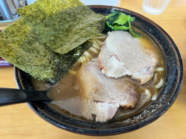 「醤油ラーメン」@くせが強いラーメンの写真