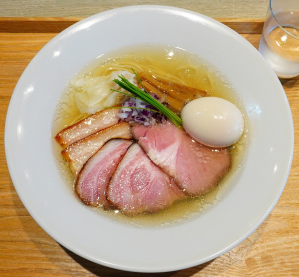 「特製 中華蕎麦＜塩＞」@宍道湖しじみ中華蕎麦 琥珀 東京本店の写真