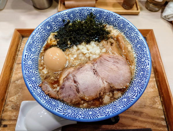 「限定 背脂煮干し+燻製半熟味玉」@煮干しつけ麺 宮元の写真