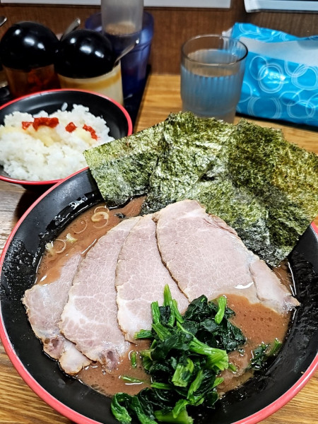 「チャーシューメンと♾️ライス」@麺家 紫極の写真