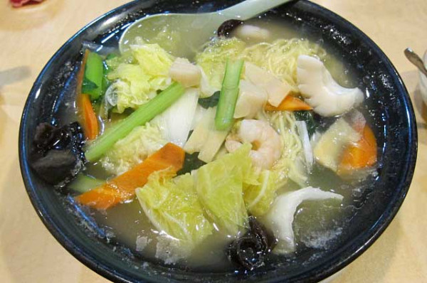 「海鮮そば（細麺）　850円」@花彫酒家の写真