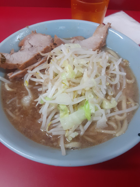 「豚入りラーメン950円」@ラーメン二郎 新宿歌舞伎町店の写真