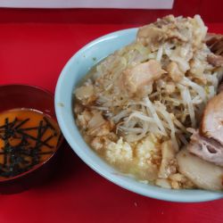 小豚ダブル(麺硬めと半分)＋玉子どじ