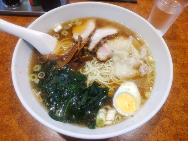 「しょうゆら〜めん700円」@白くまの写真