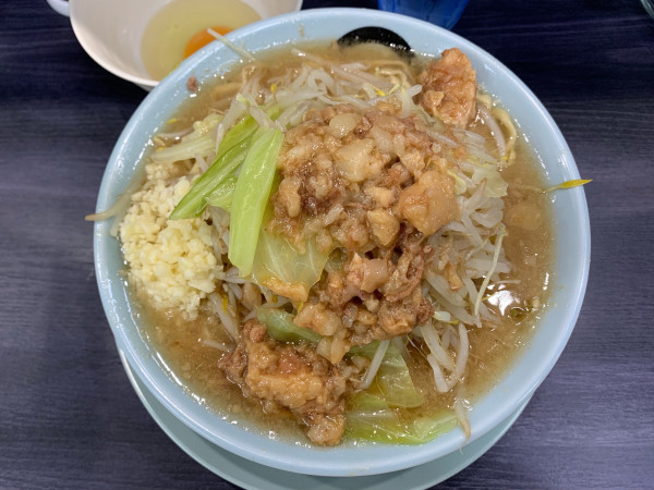 「ラーメン少なめちょい野菜ちょいアブラニンニク」@オリバーヌードルの写真