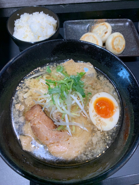 「特製醤油ラーメン850円ランチタイムセット400円」@麺STYLE絆の写真