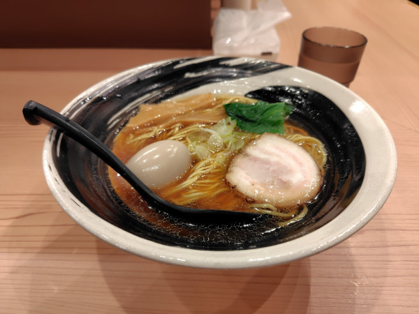 「醤油らーめん¥920¥味玉¥130」@らーめん まるの写真