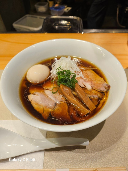 「味玉焼豚醤油ラーメン」@燎の写真