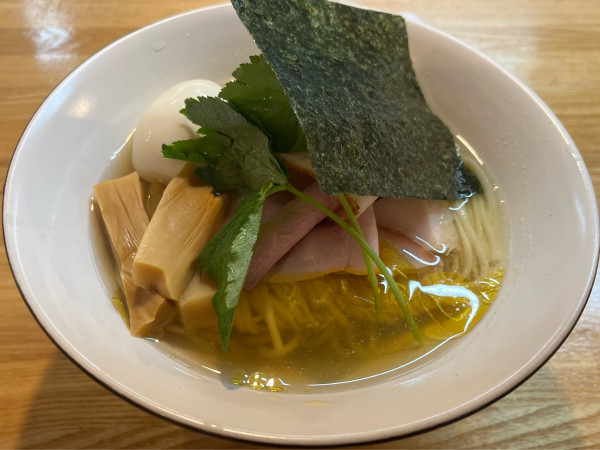 「(松)特上中華そば 白醤油」@自家製麺 くろ松の写真