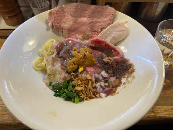 「【限定】和牛の油そば1680円他」@麺庵 小島流の写真