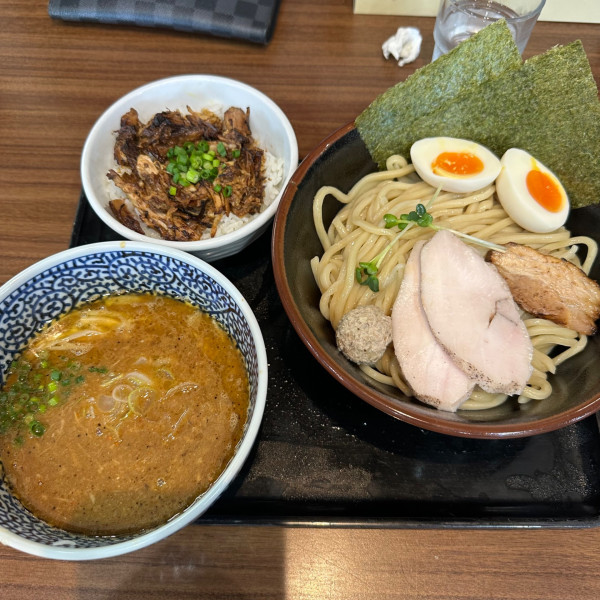 「特製つけ麺　醤油　300g+肉めし　¥1,500」@自家製麺 くまがいの写真