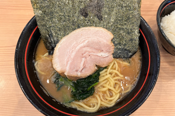 「ラーメン+のり」@家系 麺場寺井の写真