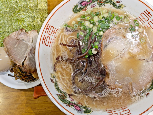 「ガツンラーメン得盛り（辛子高菜）」@博多ラーメン ガツン 蔵前店の写真