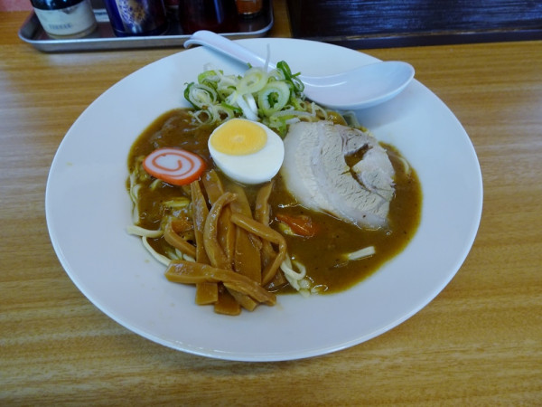 「皿カレーめん ７００円」@亀次郎の写真