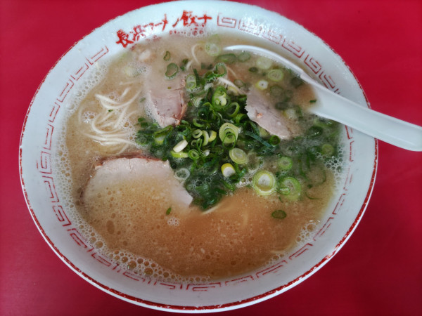 「ラーメン590円」@長浜御殿 荒江店の写真