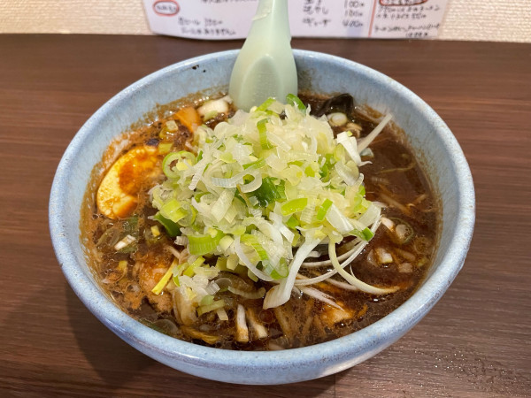 「札幌味噌ブラック¥800ネギ¥150」@櫻井ラーメンの写真