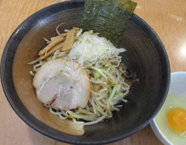 「汁なし卵かけ麺　850円」@十味やの写真