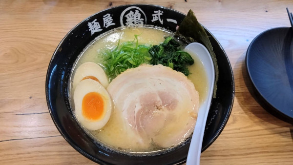 「横浜家系」@濃厚鶏そば 麺屋武一の写真