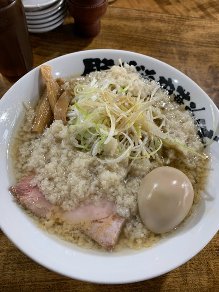 「旨ネギ醤油＋鬼背脂＋半熟味玉」@豚ガラ中華そば おんだの写真
