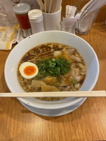 「中華そば大盛背脂増し」@麺家まるの写真