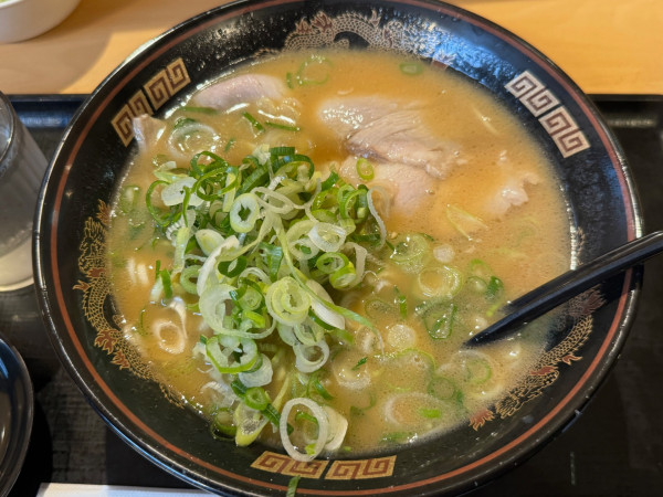 「豚骨しょうゆ」@ラーメン 横綱 刈谷オアシス店の写真