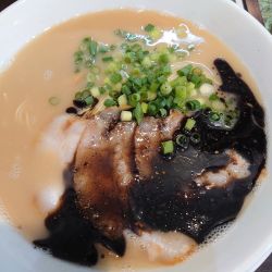 ラーメン（黒）半替玉