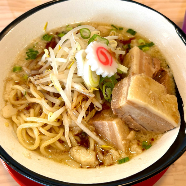 「濃厚味噌ラーメン 肉増し」@麺Laboタイガー＆ドラゴン 土浦店の写真