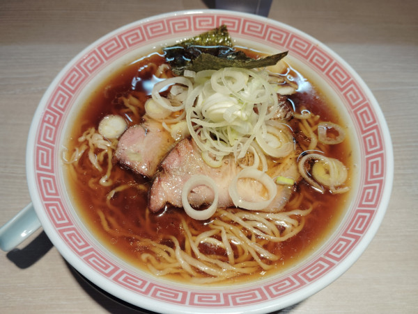 「肩ロース中華そば　　　　　1000円」@まるえ中華そばの写真
