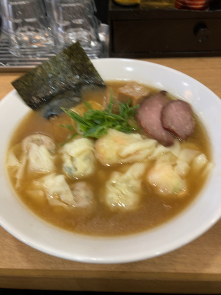 「トリプルミックスワンタン(肉2エビ2小柱2)1400円」@支那ソバ きたがわの写真