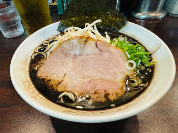 「らーめん」@なんつッ亭 参 川崎店の写真