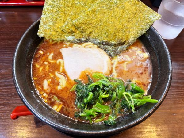 「黒にんにくマー油らーめん　800円」@らーめん 青木商店の写真